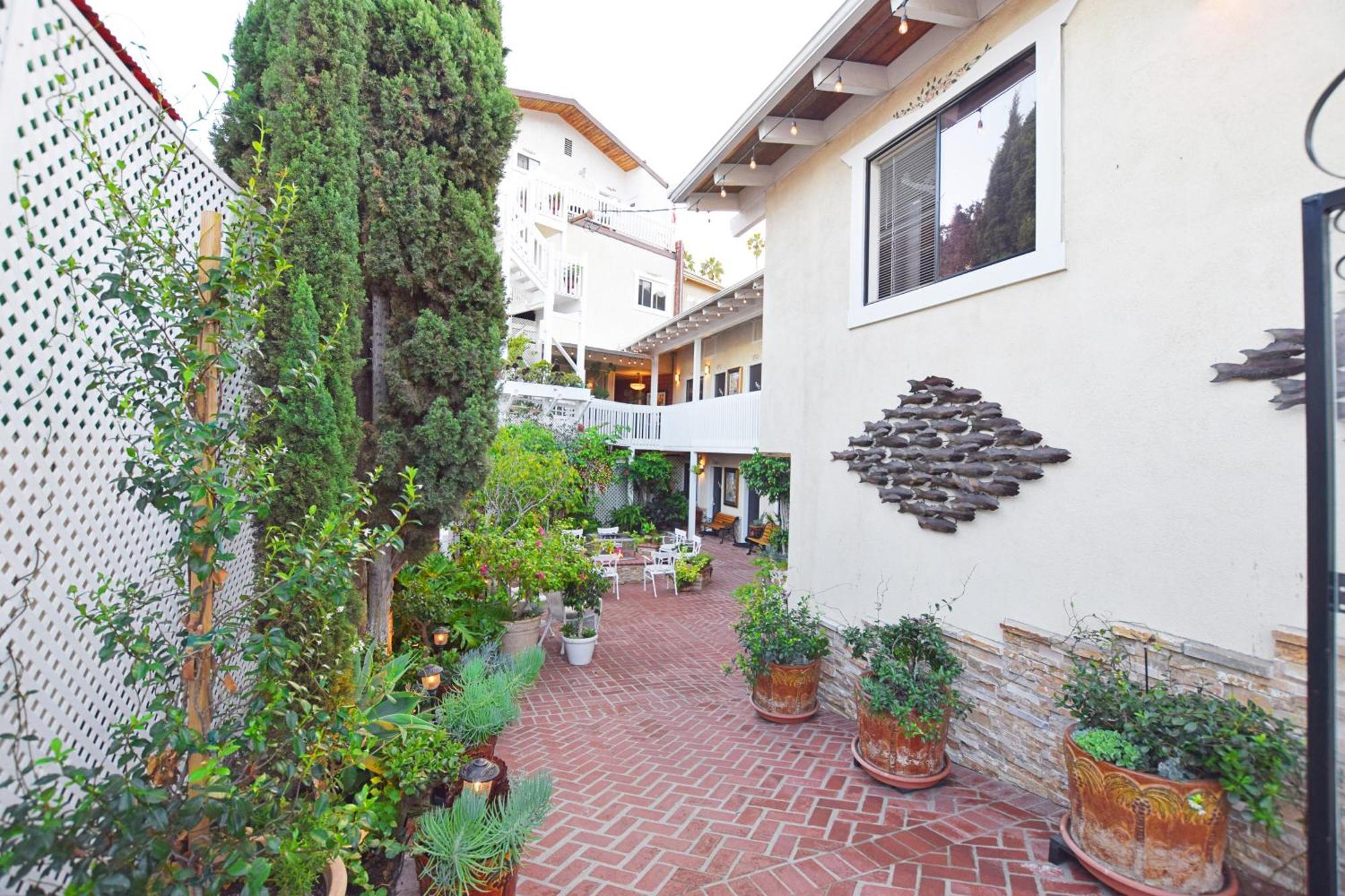 Catalina Courtyard Suites Avalon Exterior foto
